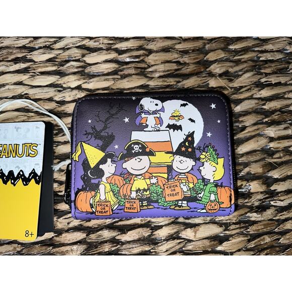 Loungefly Peanuts Snoopy Halloween Trick-Or-Treat Mini Backpack Wallet Set - Picture 8 of 10